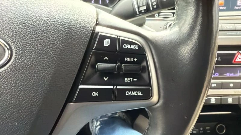 2017 Hyundai Elantra - Image 11 of 12