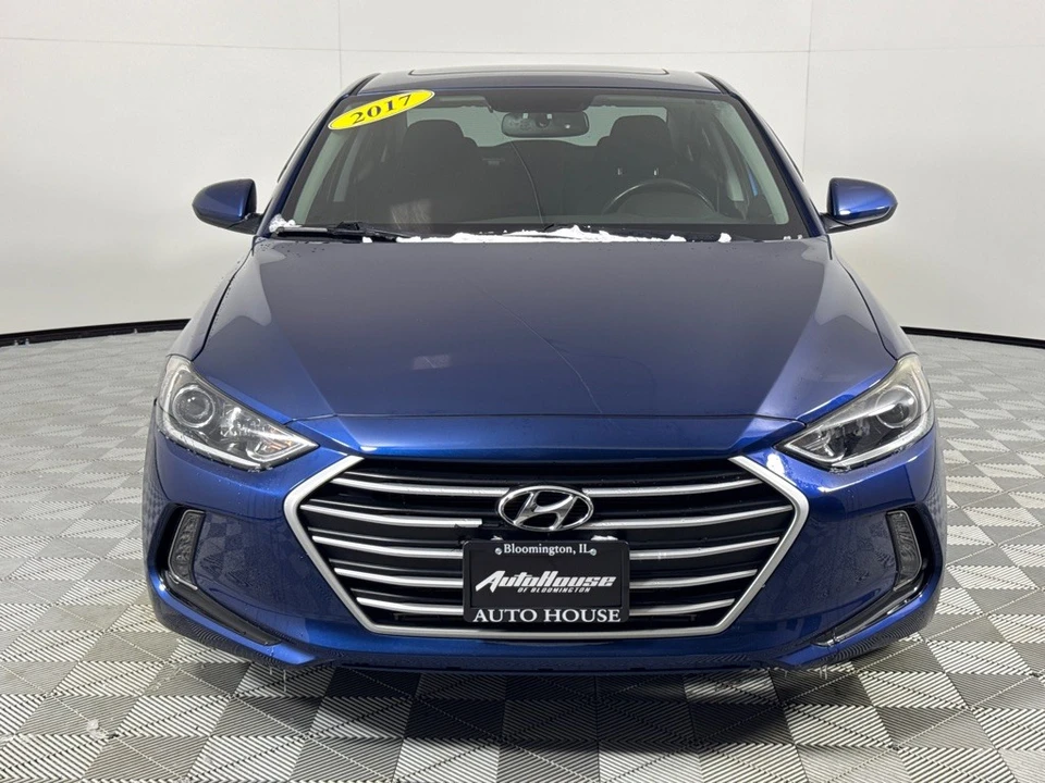 2017 Hyundai Elantra - Image 9 of 12