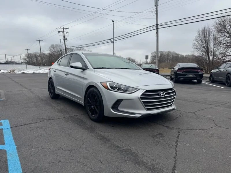 2017 Hyundai Elantra - Image 4 of 11