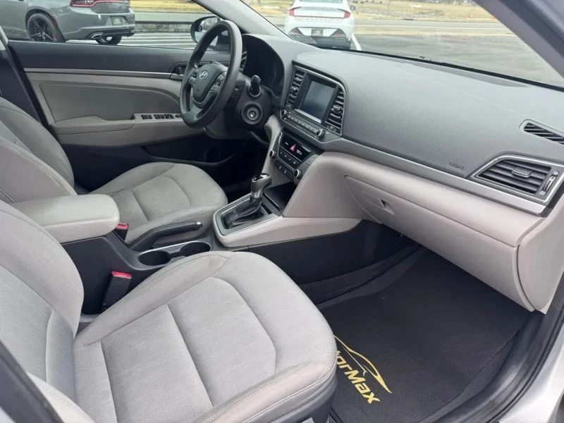 2017 Hyundai Elantra - Image 8 of 11
