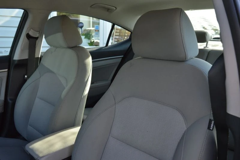 2017 Hyundai Elantra - Image 11 of 12