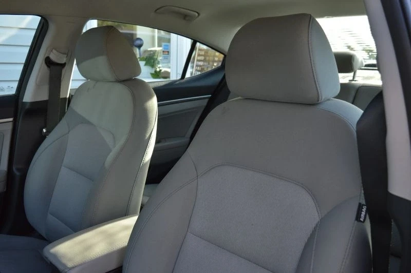 2017 Hyundai Elantra - Image 11 of 12