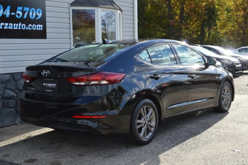 2017 Hyundai Elantra - Image 5 of 12