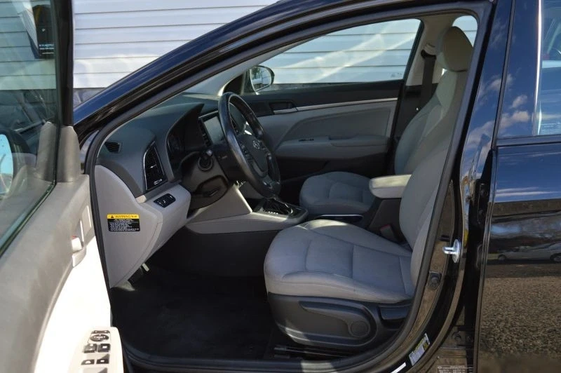2017 Hyundai Elantra - Image 10 of 12