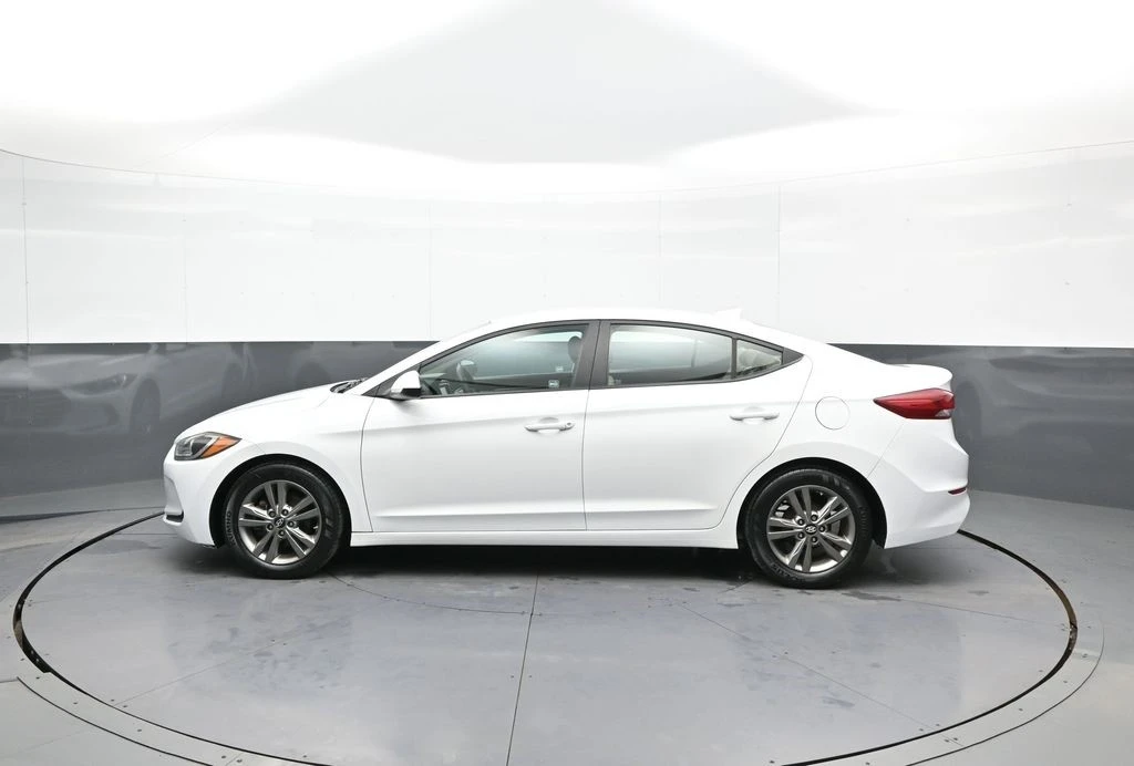 2017 Hyundai Elantra - Image 9 of 12