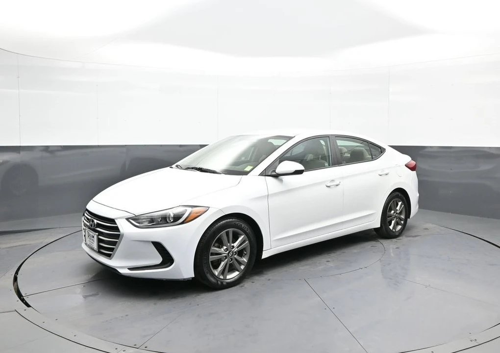 2017 Hyundai Elantra - Image 10 of 12