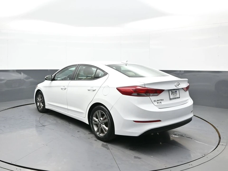 2017 Hyundai Elantra - Image 8 of 12