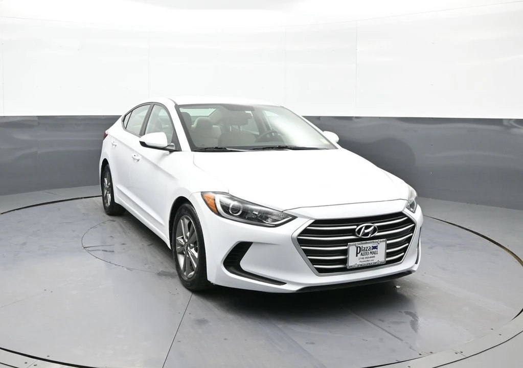 2017 Hyundai Elantra - Image 3 of 12