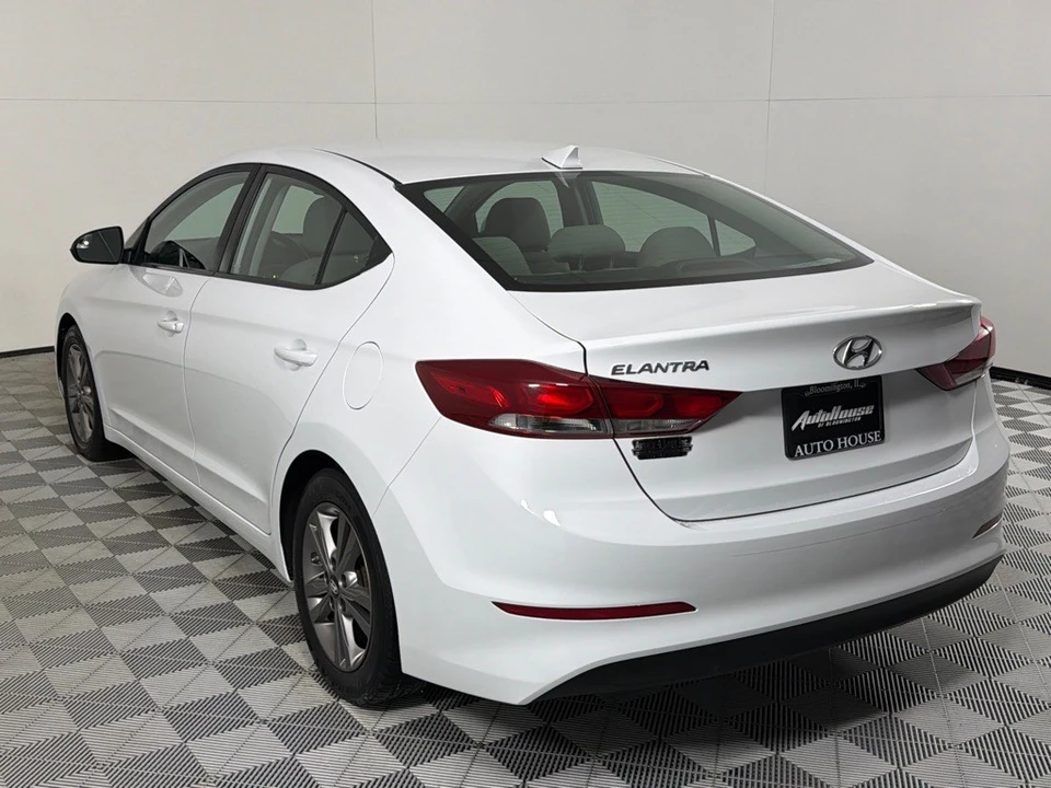 2017 Hyundai Elantra - Image 7 of 12