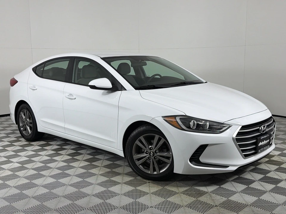 2017 Hyundai Elantra - Image 2 of 12