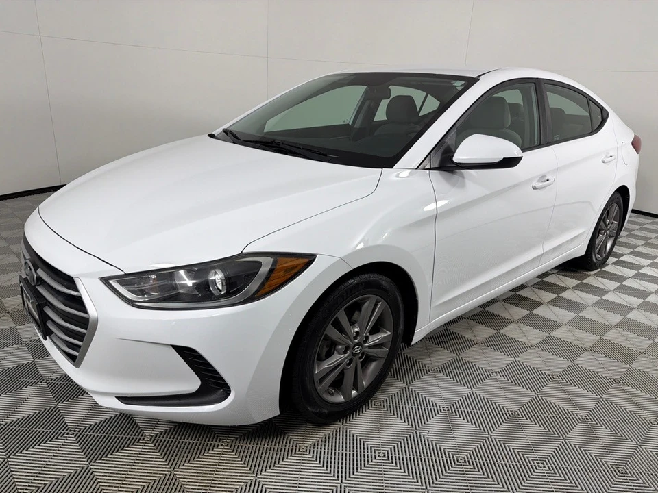 2017 Hyundai Elantra - Image 9 of 12