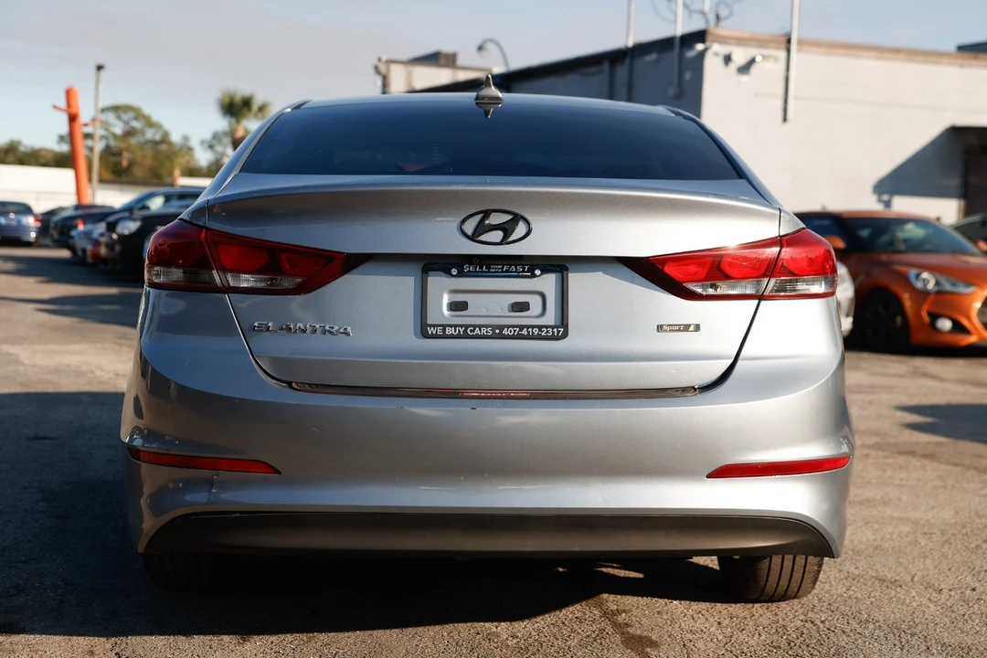 2017 Hyundai Elantra - Image 7 of 12