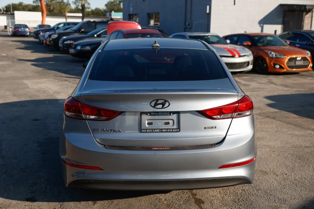 2017 Hyundai Elantra - Image 9 of 12