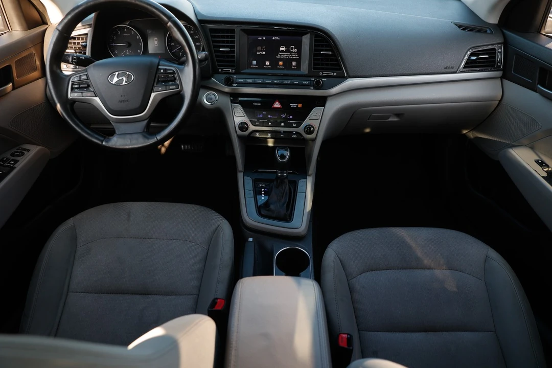 2017 Hyundai Elantra - Image 2 of 12