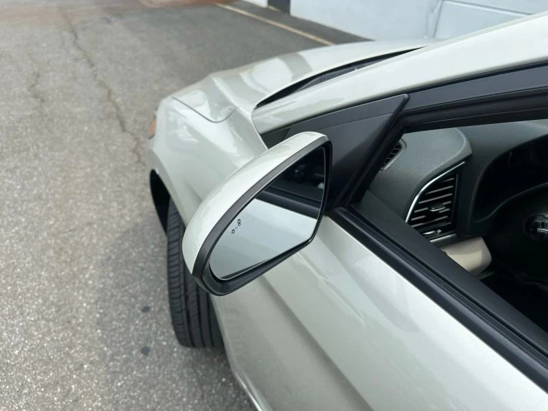 2017 Hyundai Elantra - Image 2 of 12