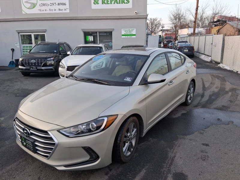 2017 Hyundai Elantra - Image 3 of 12