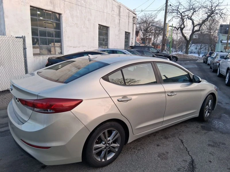 2017 Hyundai Elantra - Image 5 of 12