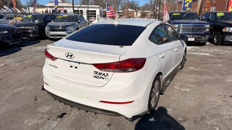 2017 Hyundai Elantra - Image 7 of 12