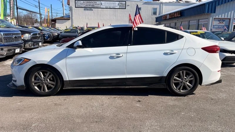 2017 Hyundai Elantra - Image 10 of 12