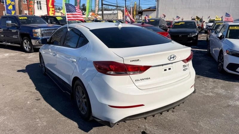 2017 Hyundai Elantra - Image 5 of 12