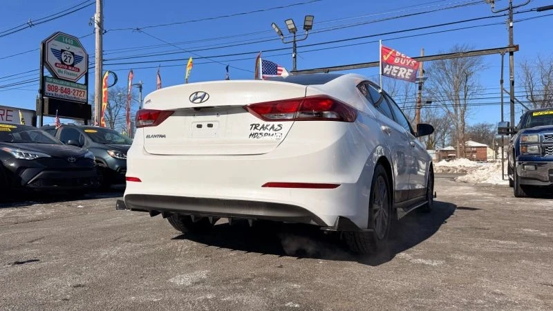 2017 Hyundai Elantra - Image 9 of 12