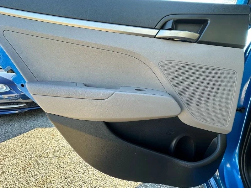 2017 Hyundai Elantra - Image 12 of 12