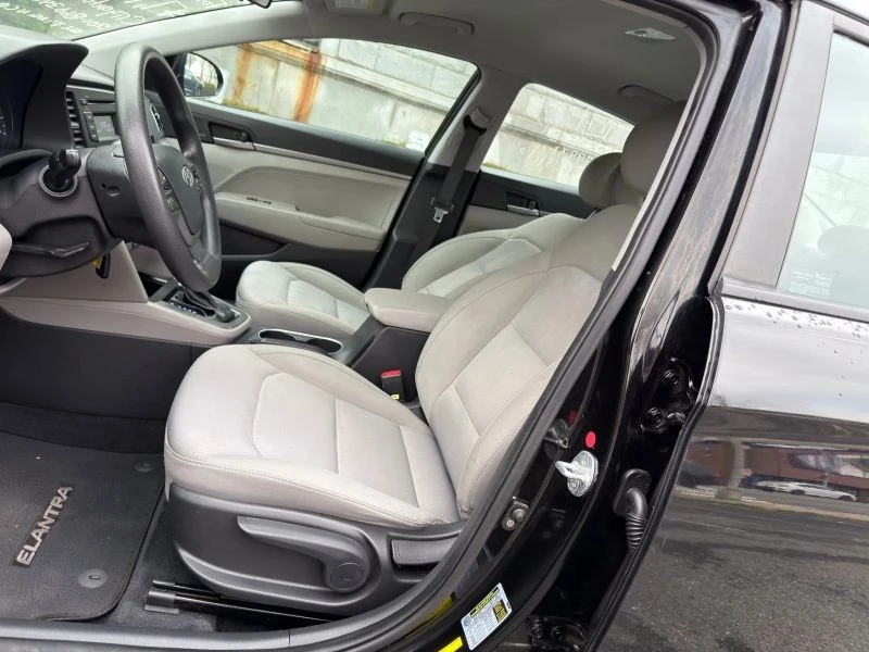 2017 Hyundai Elantra - Image 11 of 12