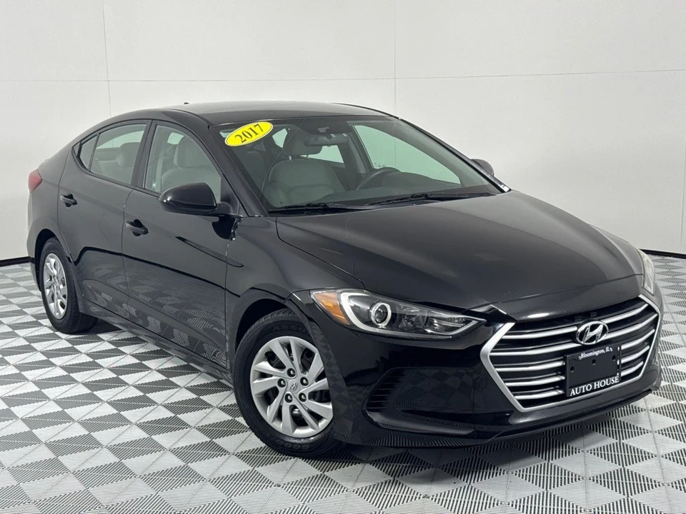 2017 Hyundai Elantra - Image 2 of 12