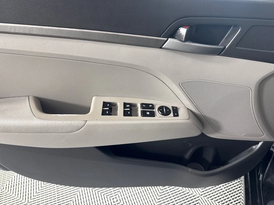 2017 Hyundai Elantra - Image 12 of 12
