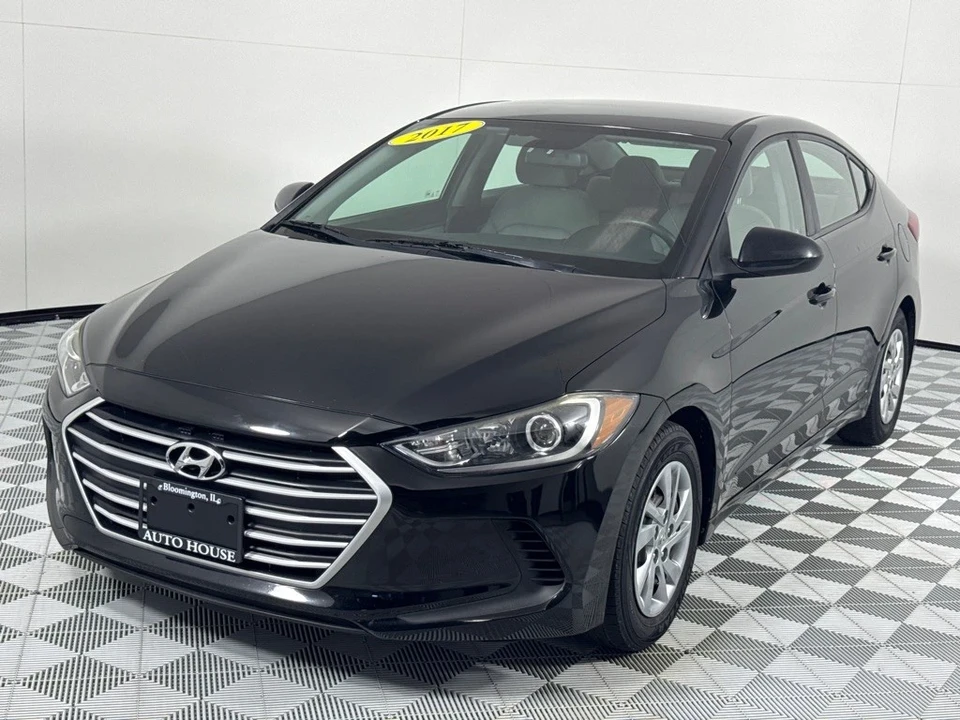 2017 Hyundai Elantra - Image 10 of 12