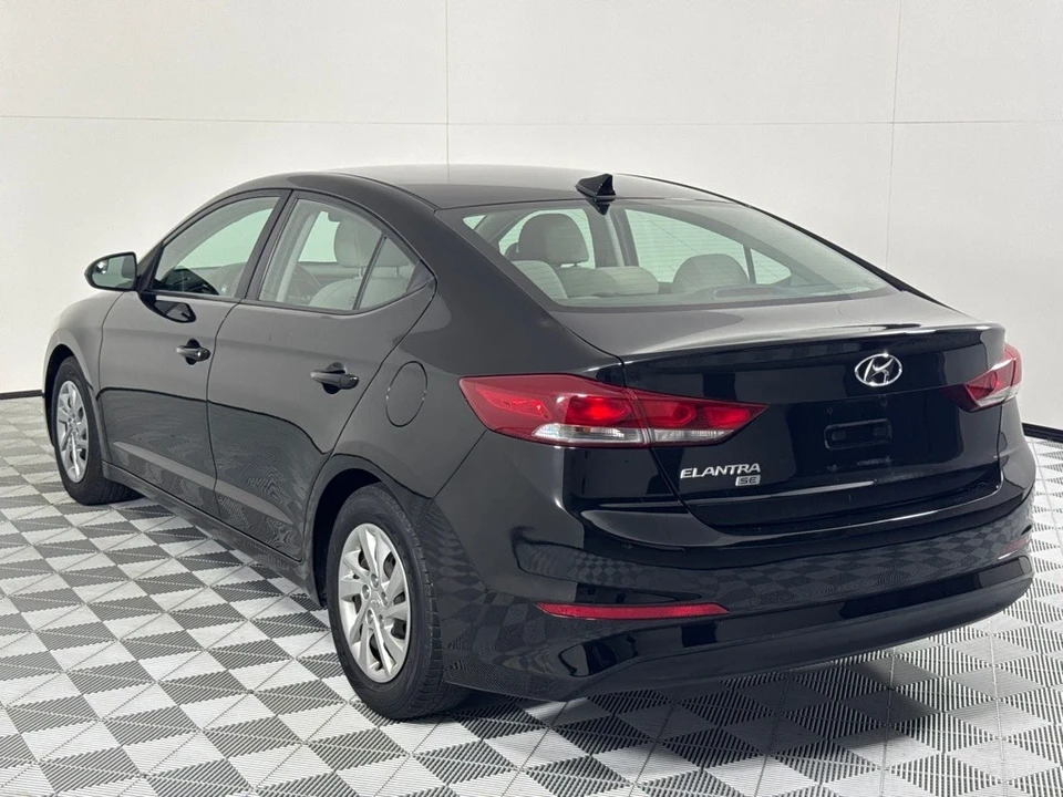 2017 Hyundai Elantra - Image 6 of 12