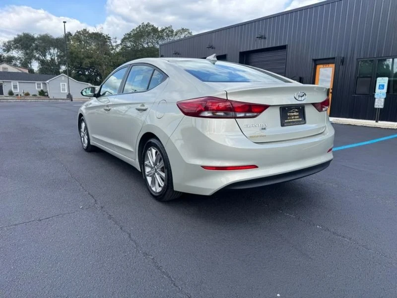 2017 Hyundai Elantra - Image 2 of 7