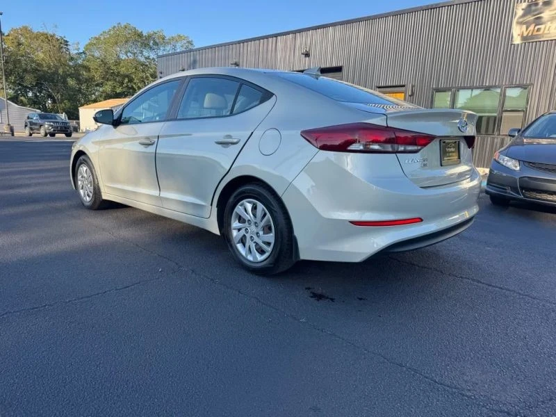 2017 Hyundai Elantra - Image 2 of 7