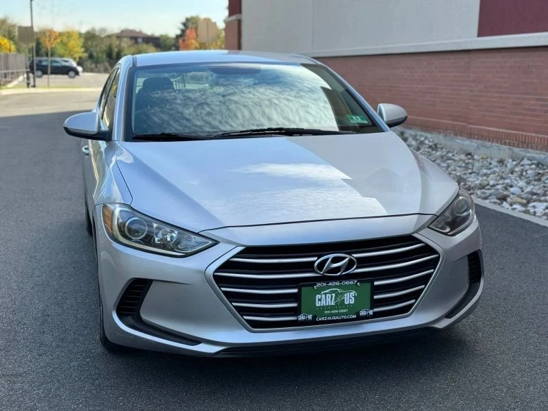 2017 Hyundai Elantra - Image 4 of 12