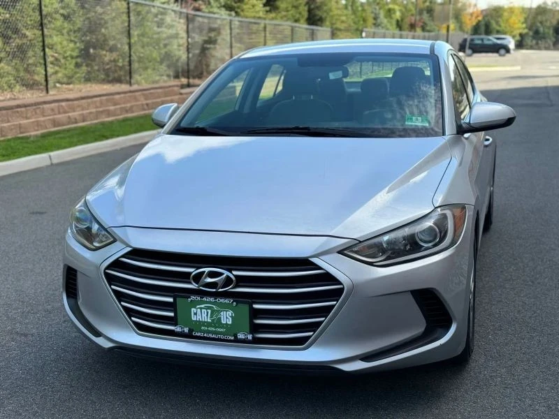2017 Hyundai Elantra - Image 2 of 12