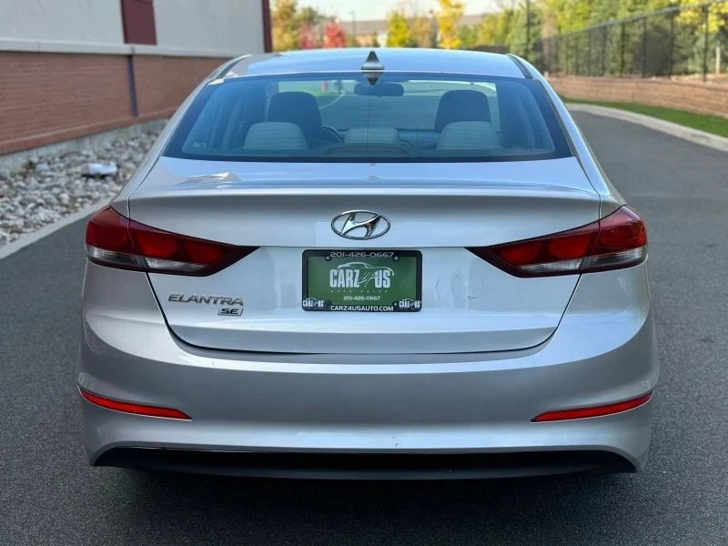 2017 Hyundai Elantra - Image 8 of 12