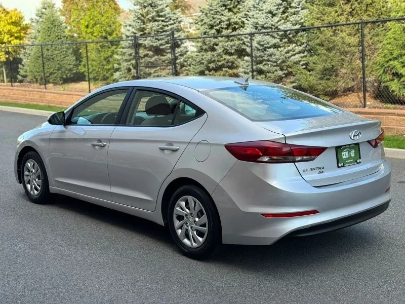 2017 Hyundai Elantra - Image 10 of 12