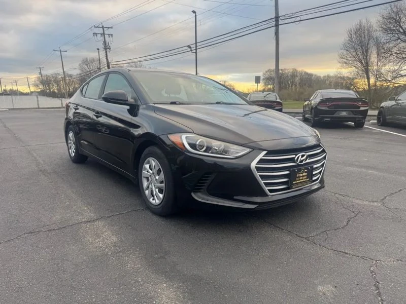 2017 Hyundai Elantra - Image 4 of 11