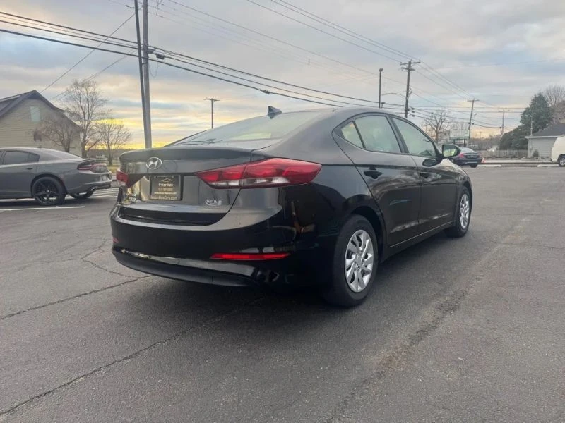 2017 Hyundai Elantra - Image 3 of 11