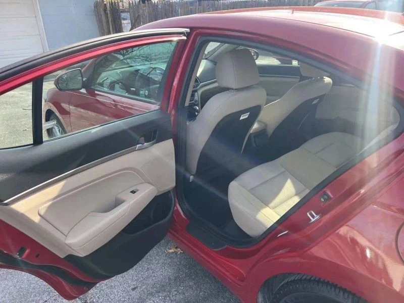 2017 Hyundai Elantra - Image 8 of 12