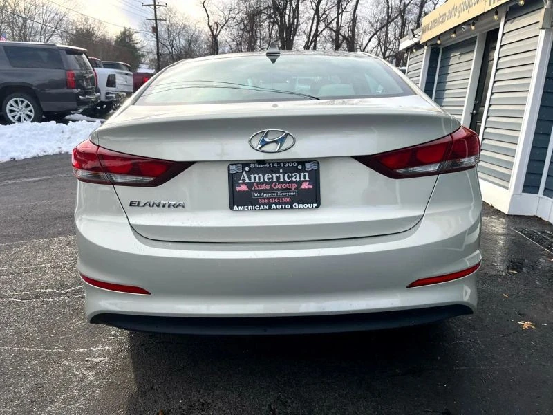2017 Hyundai Elantra - Image 5 of 12