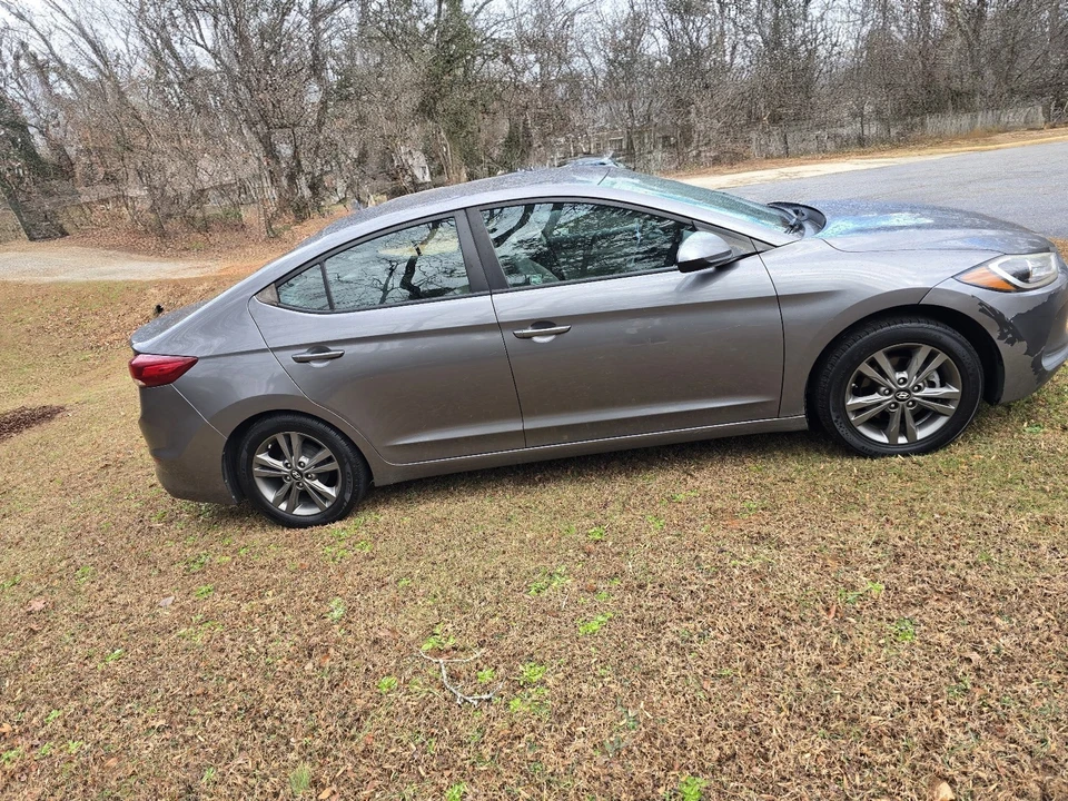 2017 Hyundai Elantra - Image 3 of 9
