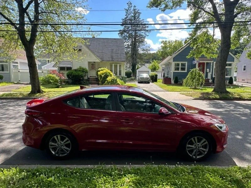 2017 Hyundai Elantra - Image 7 of 12