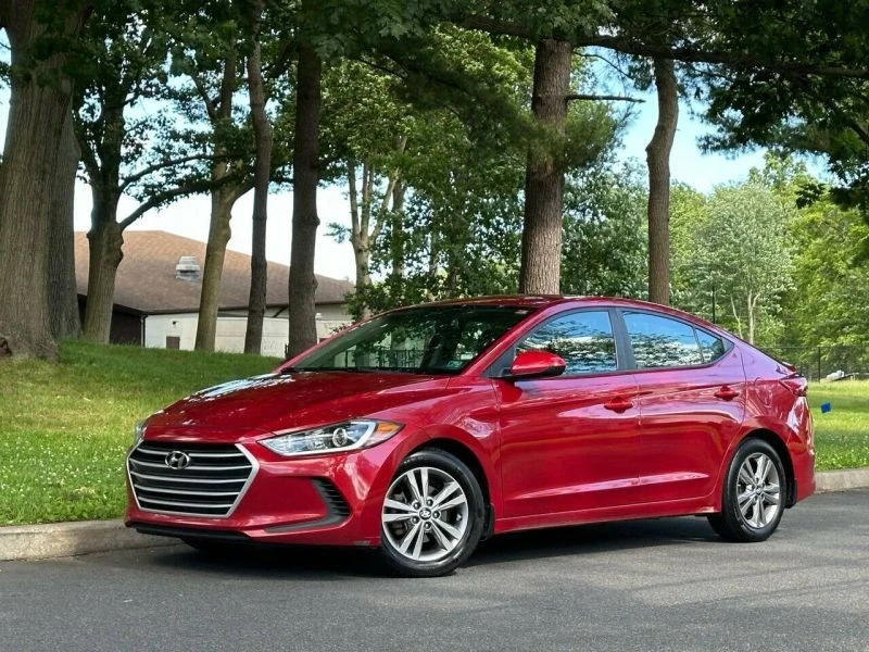2017 Hyundai Elantra - Image 2 of 12
