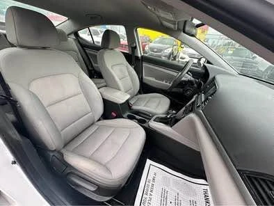 2017 Hyundai Elantra - Image 19 of 21
