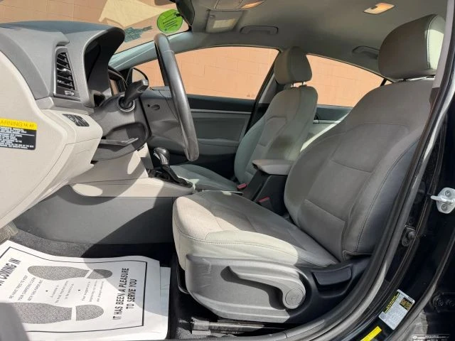 2017 Hyundai Elantra - Image 14 of 21