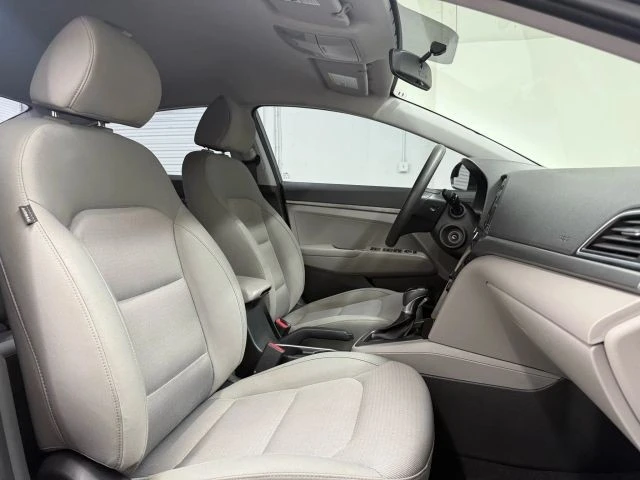 2017 Hyundai Elantra - Image 12 of 21