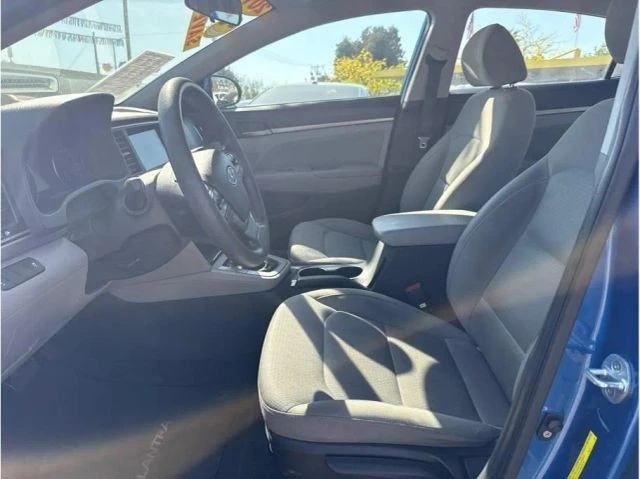 2017 Hyundai Elantra - Image 9 of 10