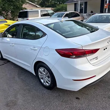 2017 Hyundai Elantra SE Sedan 4D