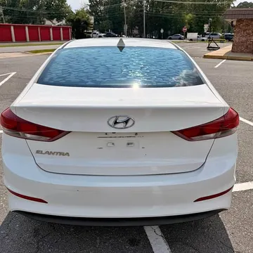 2017 Hyundai Elantra SE Sedan